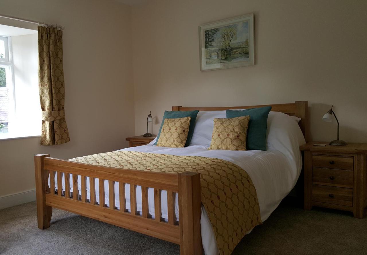 Pontyclerc Farm House Bed And Breakfast Ammanford Exterior foto