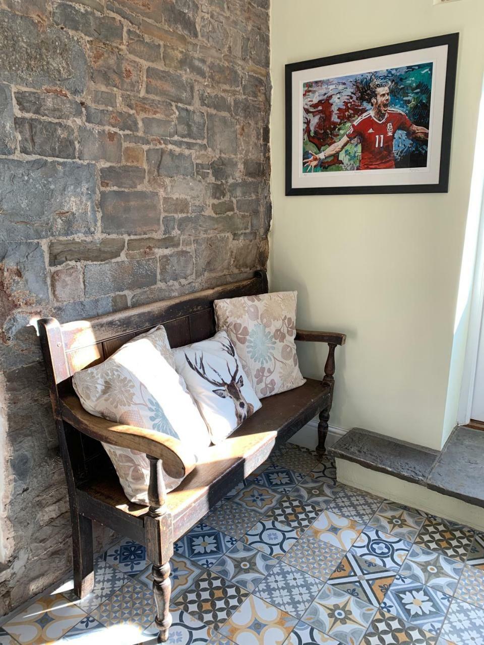 Pontyclerc Farm House Bed And Breakfast Ammanford Exterior foto